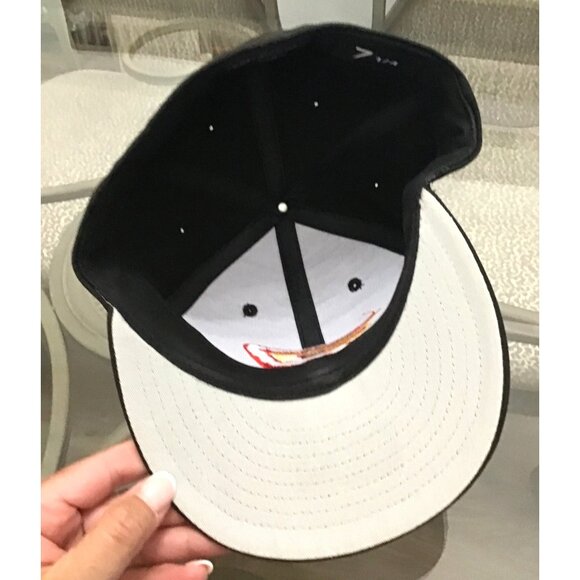 PARACLETE MENS BLACK STRETCH FITTED TEAM LOGO HAT- SIZE 71/4 Pittsburgh - Picture 6 of 7